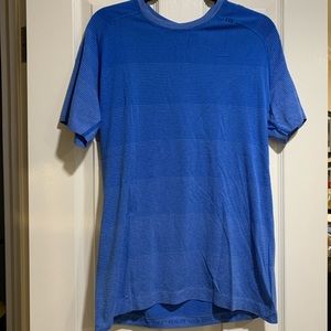 Men’s lululemon shirt